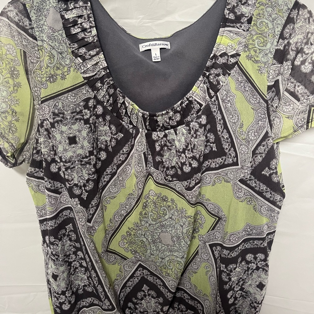 Croft & Barrow Lime and Black Baroque Blouse